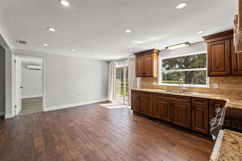 9850 ARROW DRIVE, NEW PORT RICHEY, FL — photo 5 of 30