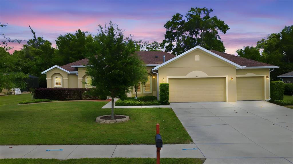 832 DEER FERN AVENUE