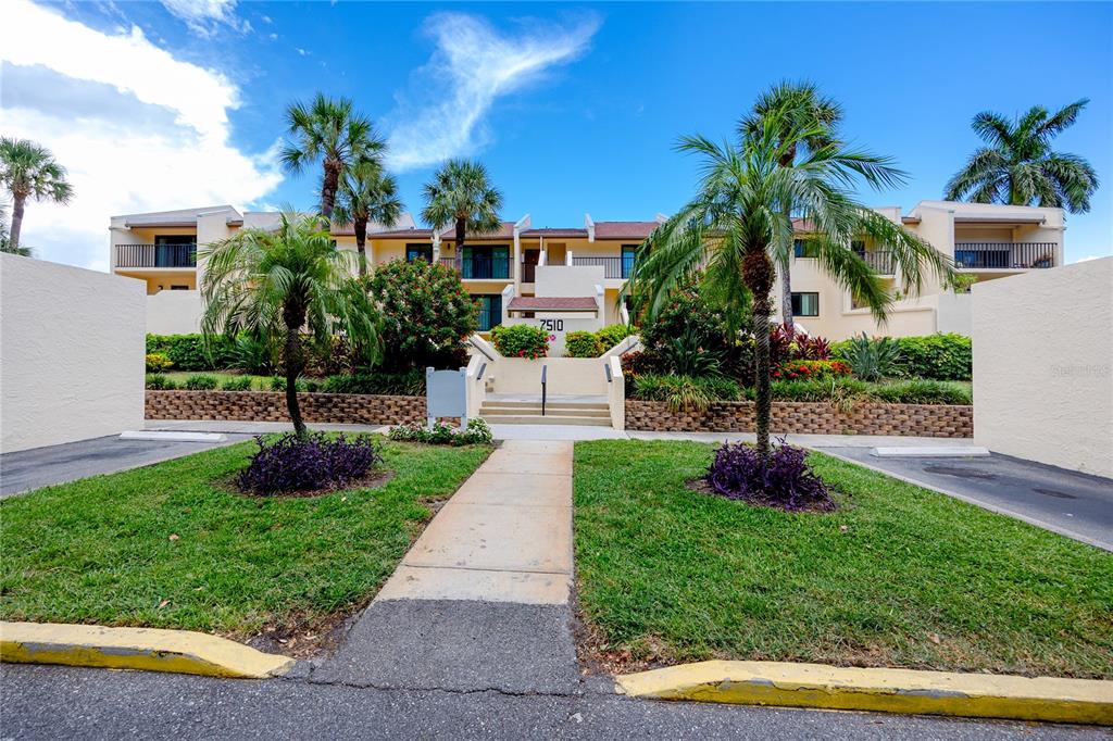 7510 SUNSHINE SKYWAY LANE S UNIT P4