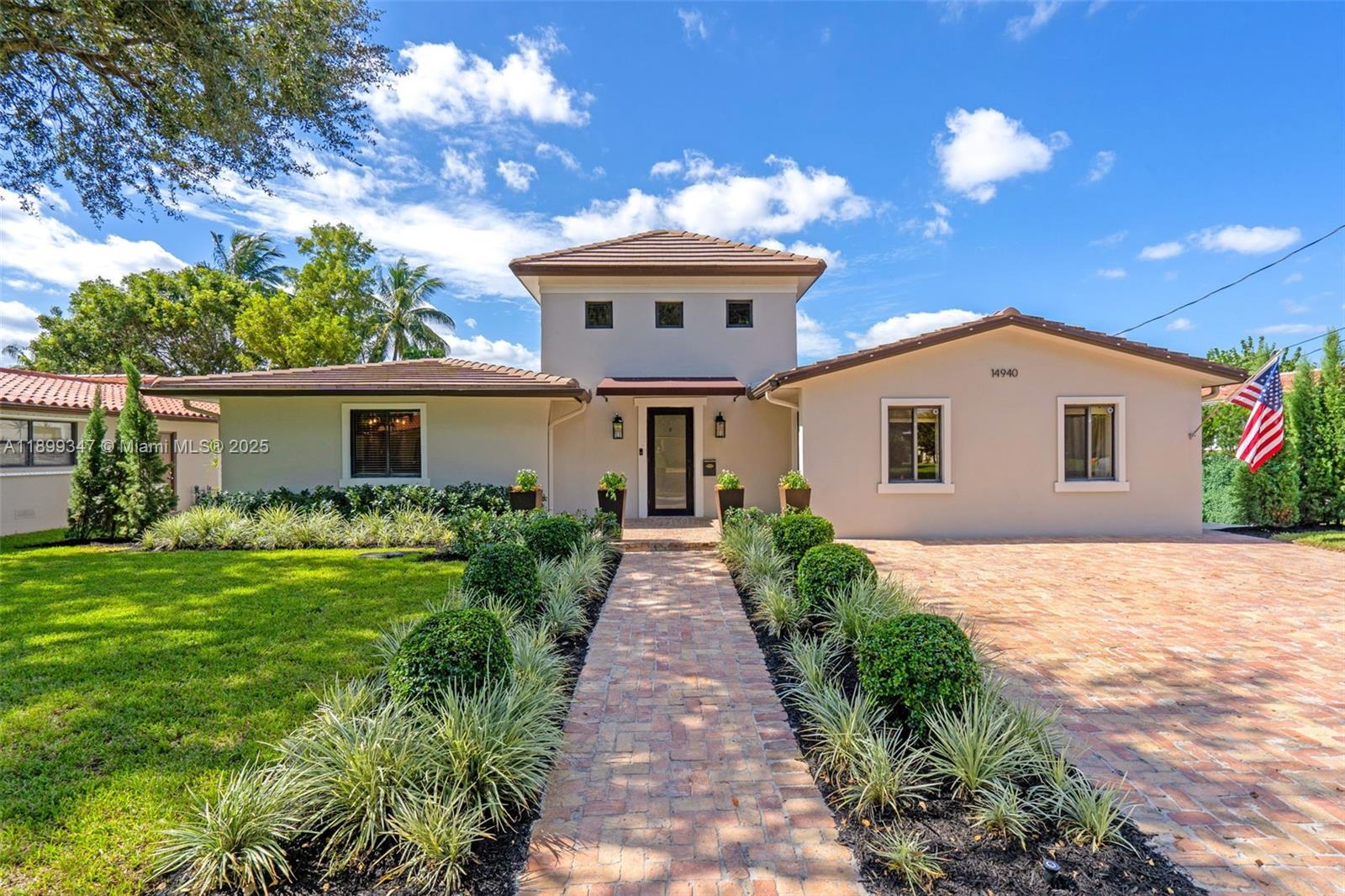 14940 Egan Ln, Miami Lakes FL 33014