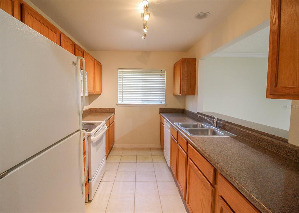1753 PARAKEET WAY UNIT 605, SARASOTA, FL — photo 3 of 13