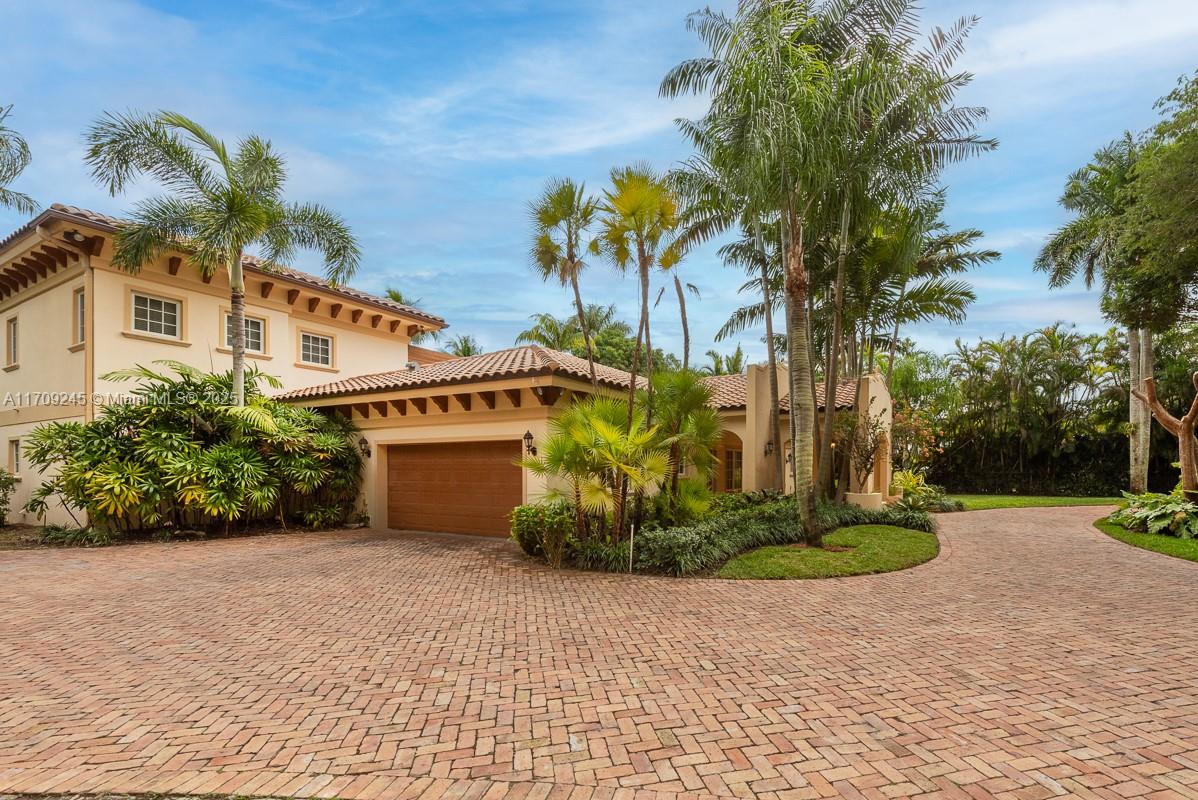 9601 SW 68th Ave, Pinecrest FL 33156
