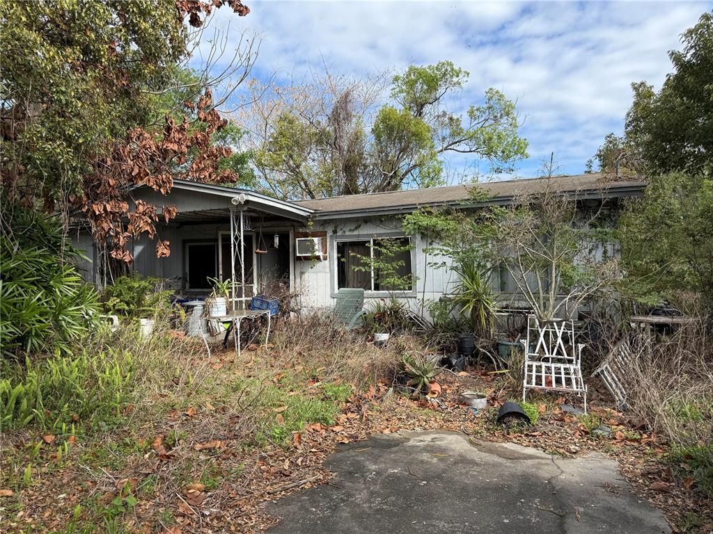 131 E PIERCE AVENUE