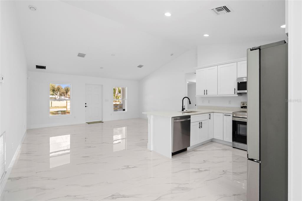 21483 NW 262ND STREET, OKEECHOBEE, FL — photo 3 of 29