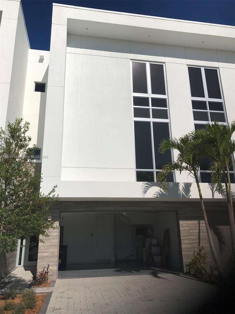 1731 NW 40th Dr, Boca Raton FL 33431