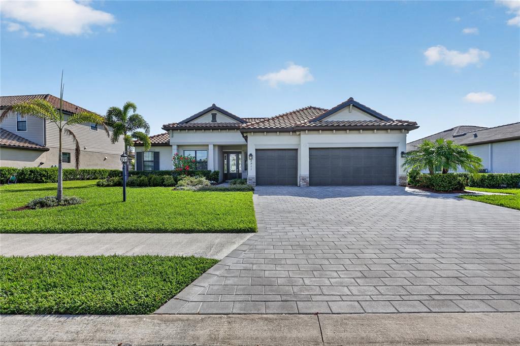 4911 SPARKLING SEA LANE
