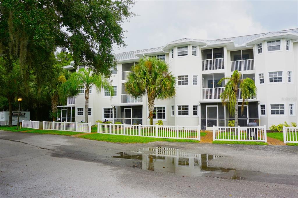 2077 WETLAND POINT UNIT 1103