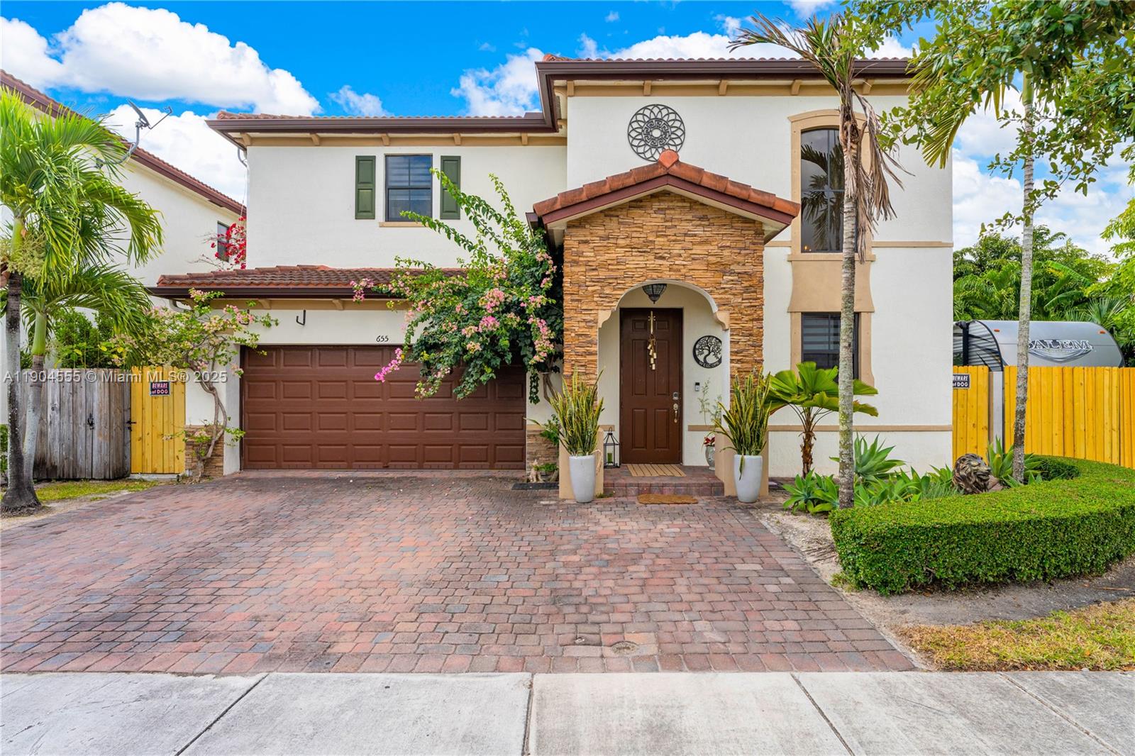 655 SE 37th Ter, Homestead FL 33033