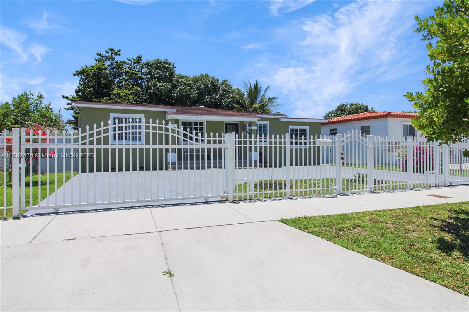 928 W 31st St, Hialeah FL 33012