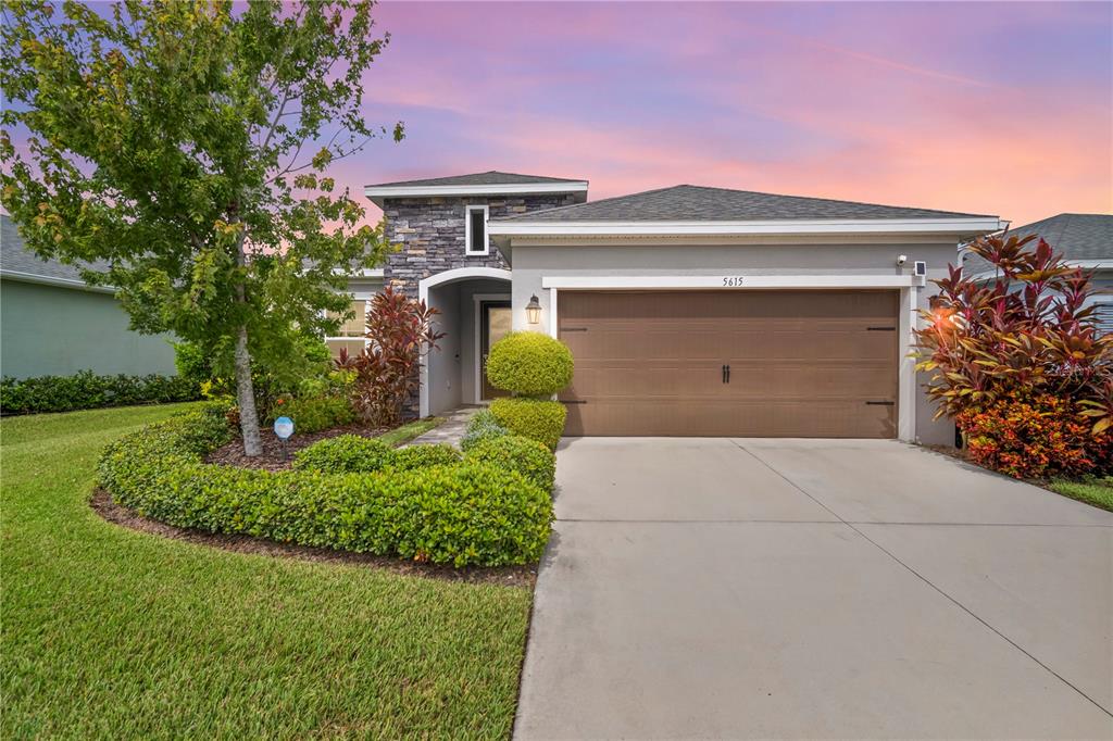 5615 SILVER SUN DRIVE
