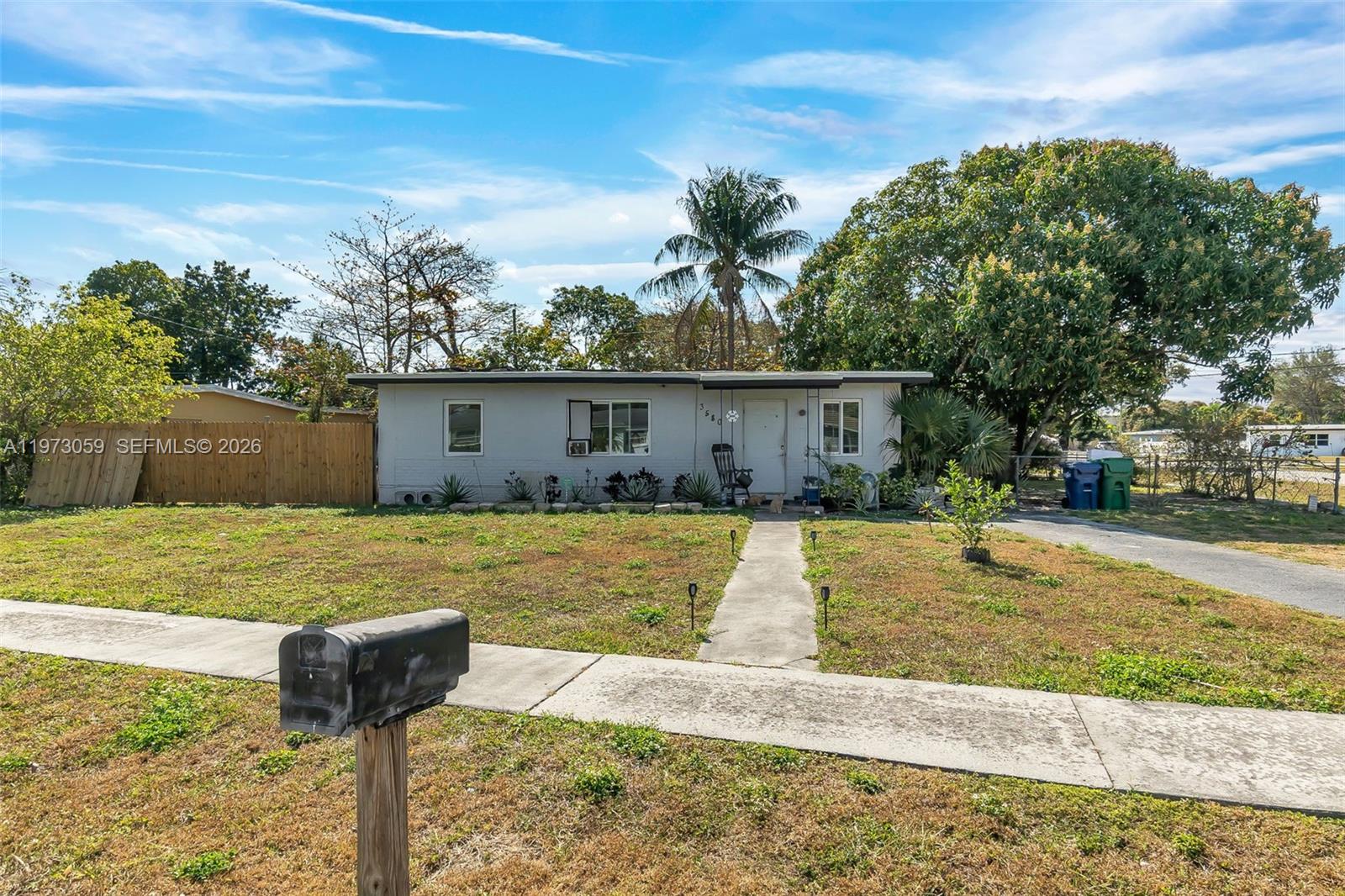 3580 NW 4th St, Lauderhill FL 33311