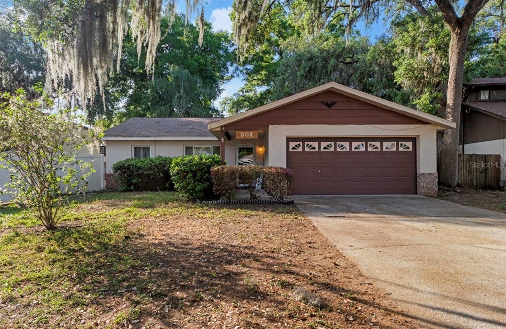302 HUTCH COURT