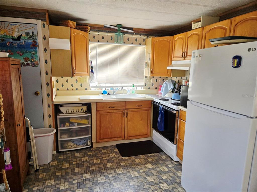 5316 53RD AVE E UNIT E2, BRADENTON, FL — photo 3 of 30