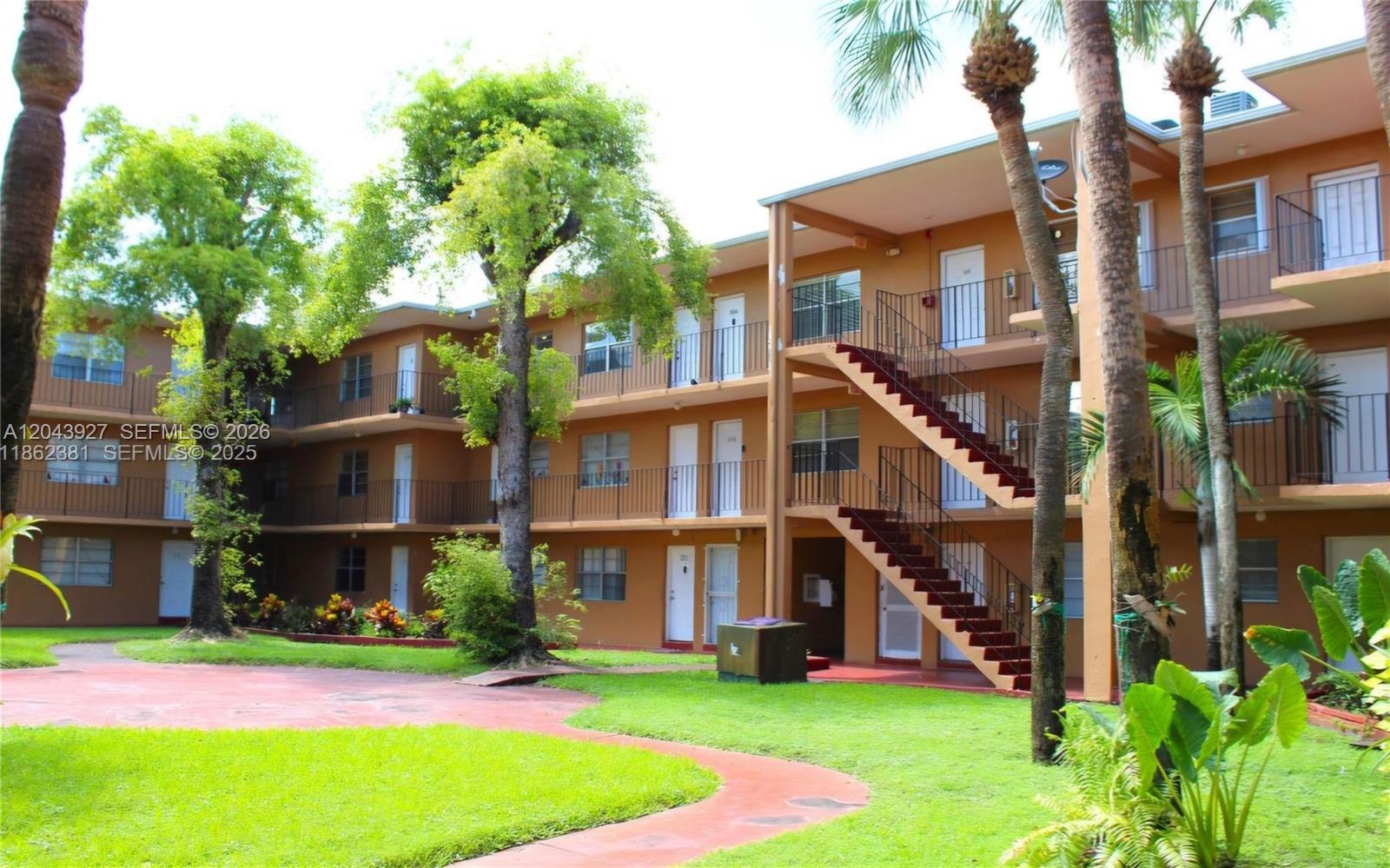 1230 W 54th St # 218A, Hialeah FL 33012
