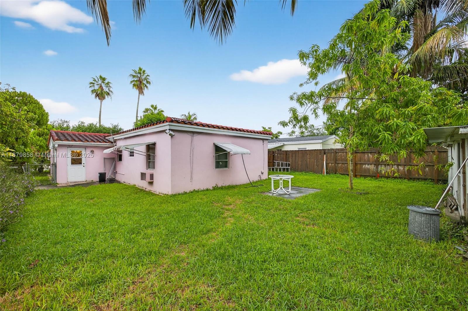 1460 NE 173rd St, North Miami Beach FL 33162