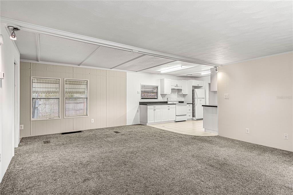 1304 ARROYO PARKWAY, ORMOND BEACH, FL — photo 2 of 20