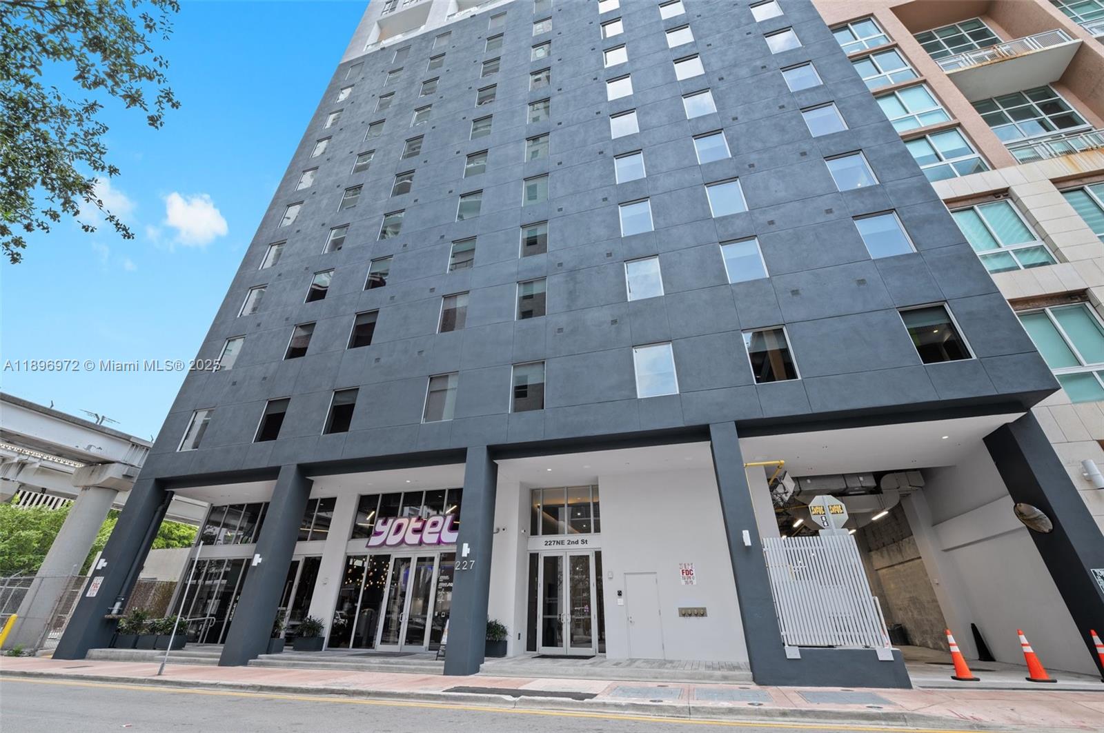 227 NE 2nd St # 2512, Miami FL 33132