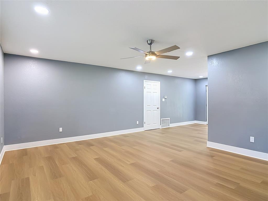 730 E 9TH STREET, APOPKA, FL — photo 4 of 30