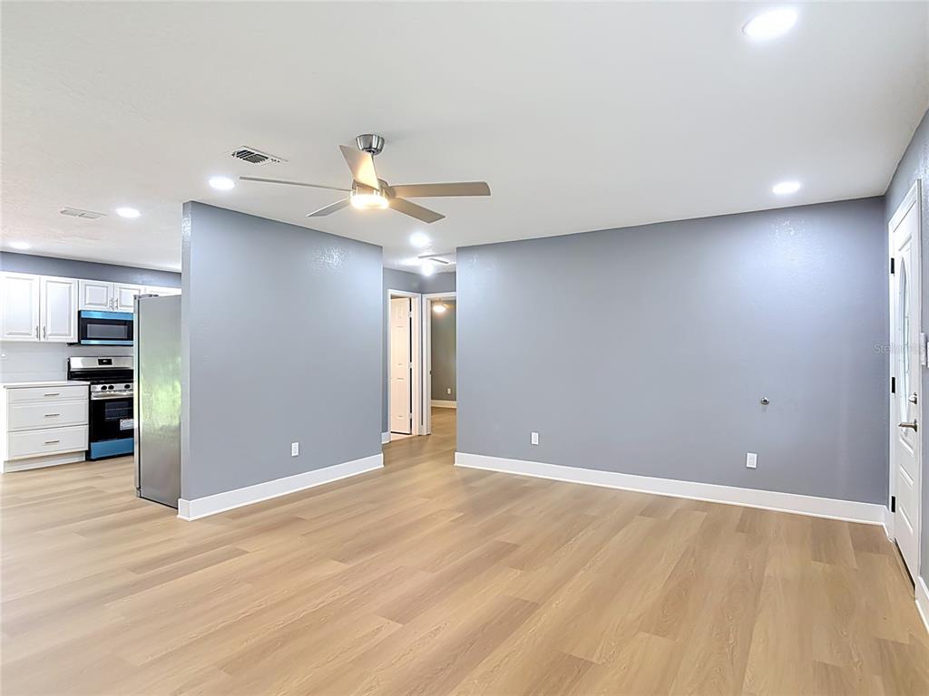 730 E 9TH STREET, APOPKA, FL — photo 5 of 30