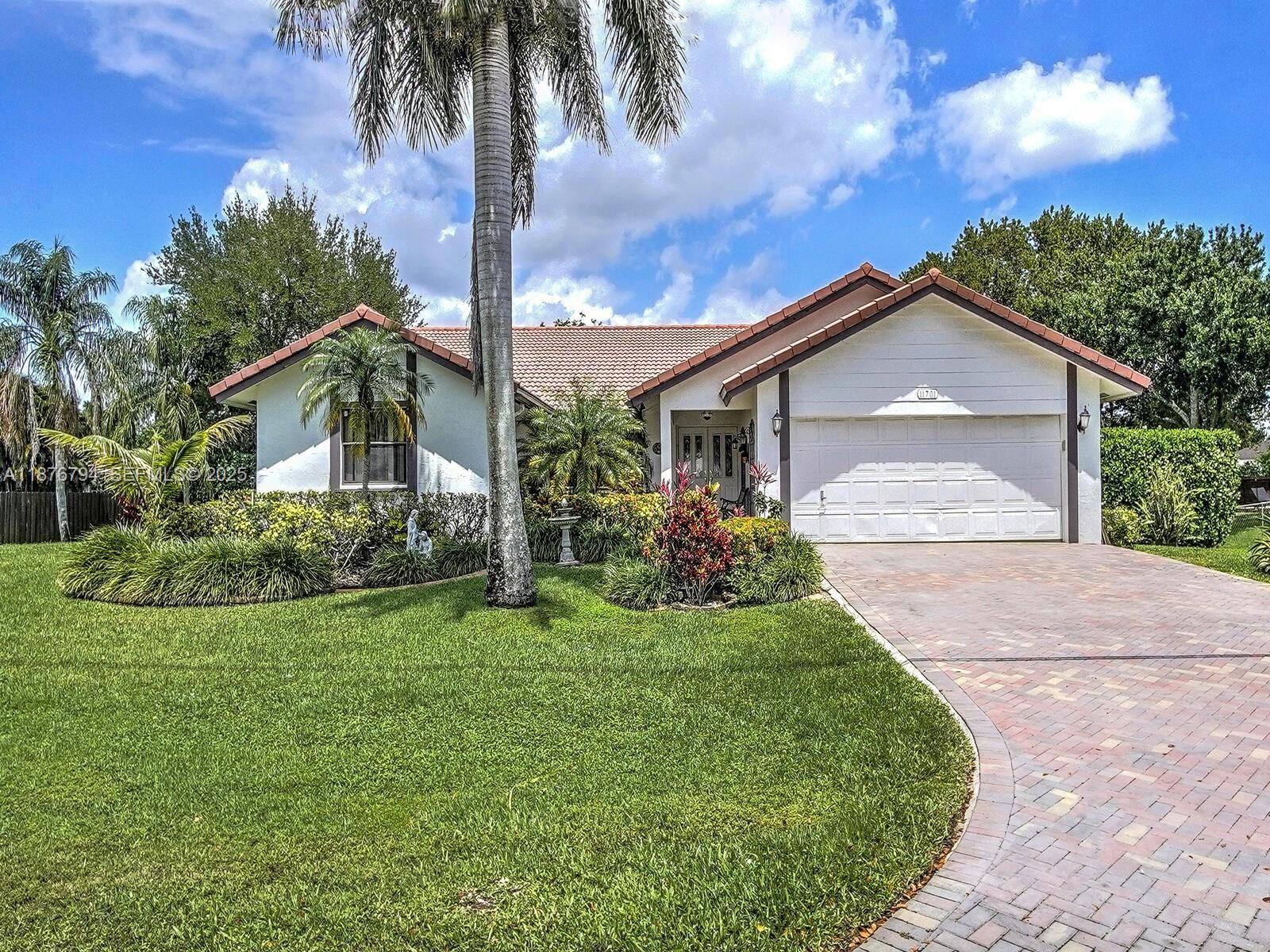 11701 NW 27th St, Plantation FL 33323