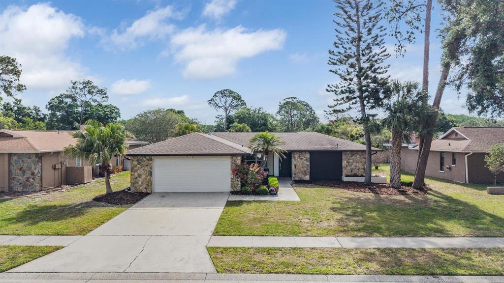 3643 FAIRWAY FOREST CIRCLE