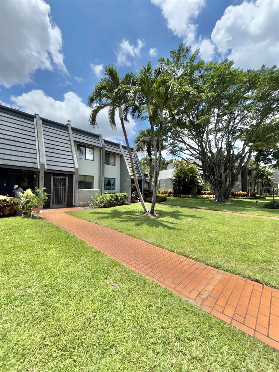 4807 Esedra Court, Lake Worth FL 33467