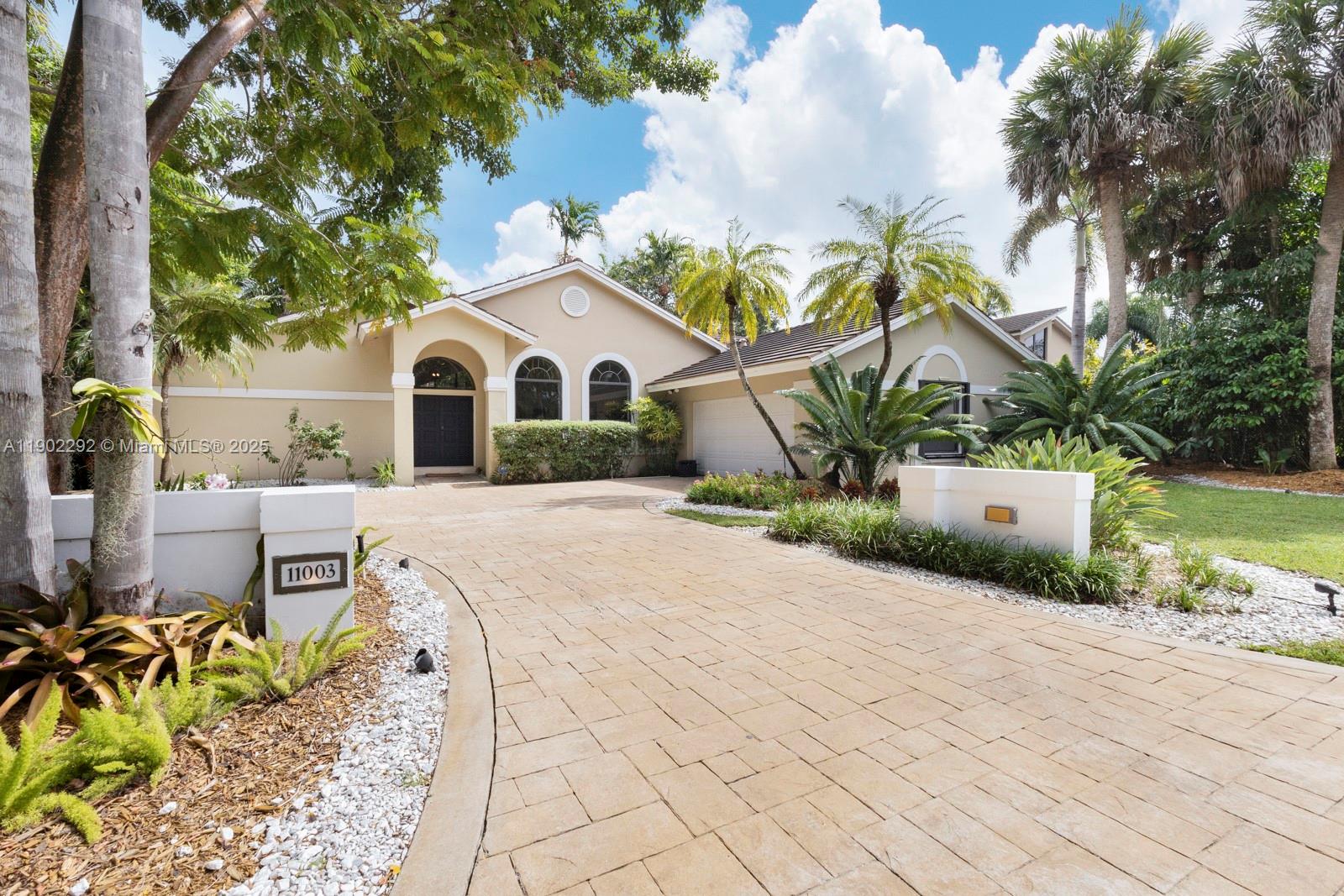 11003 SW 77th Ct Cir, Pinecrest FL 33156