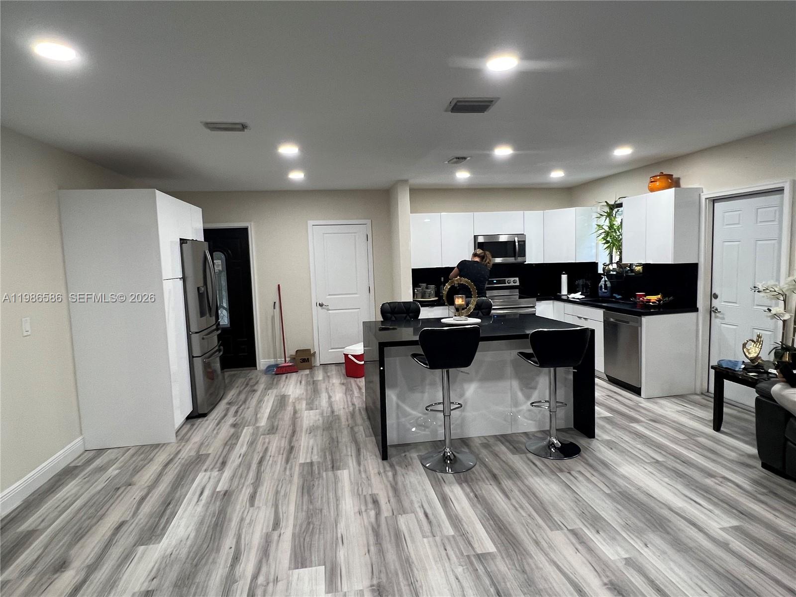 52 E 50th Pl, Hialeah FL 33013, HIALEAH, FL — photo 3 of 24