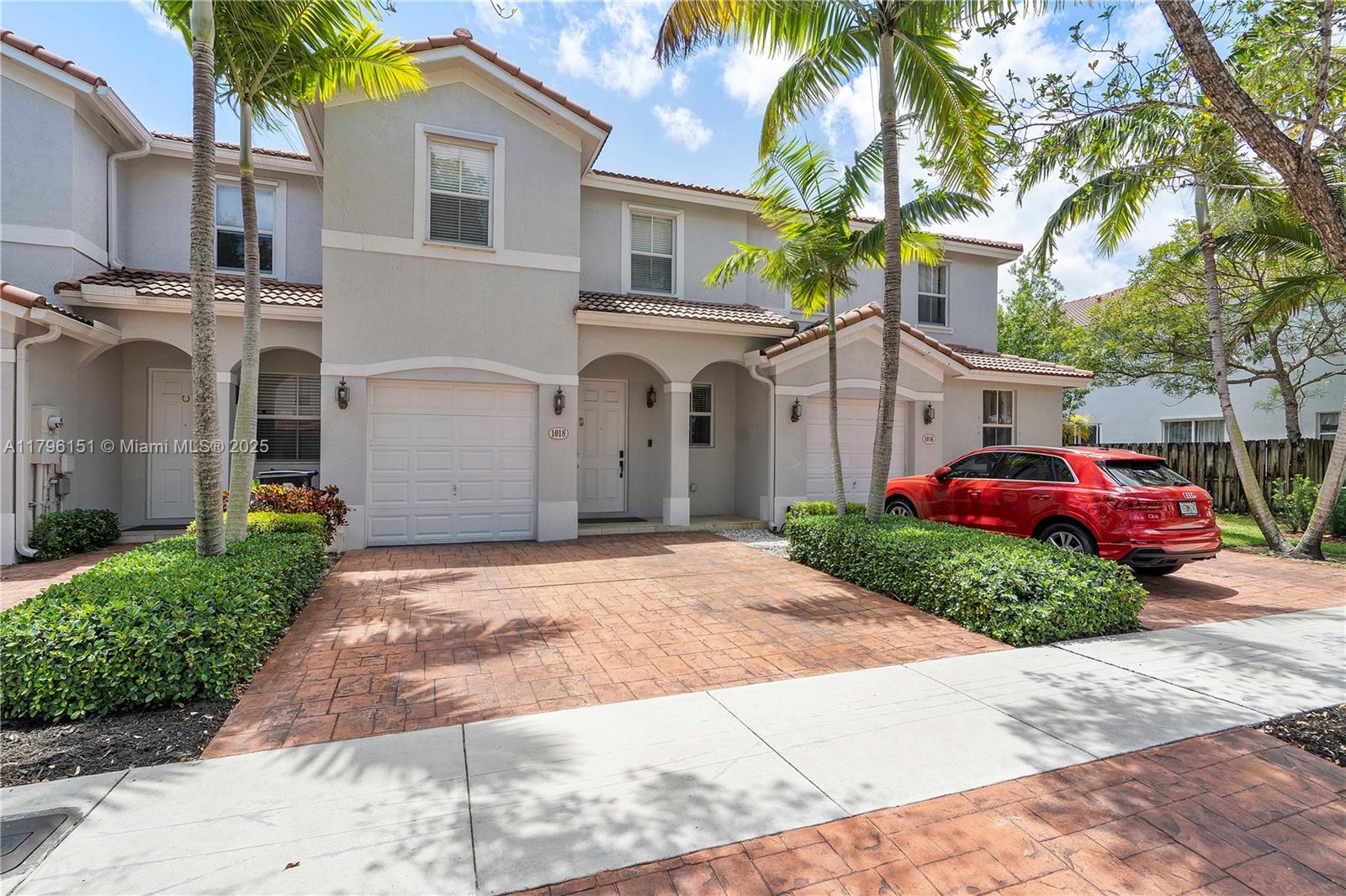 1018 NE 208th St, Miami FL 33179