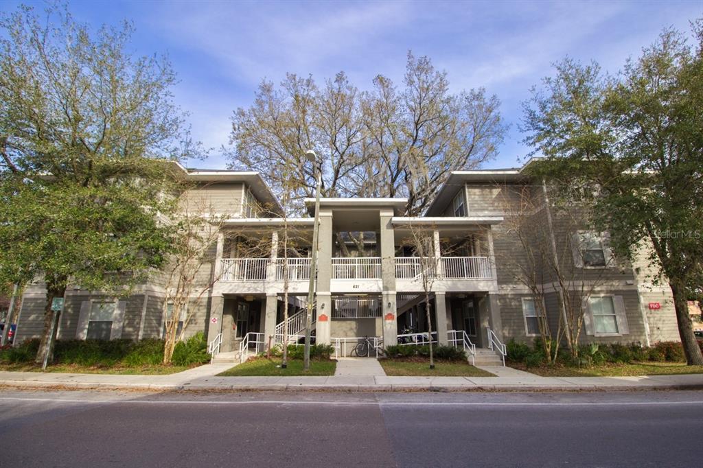 621 SW 10TH STREET UNIT 201
