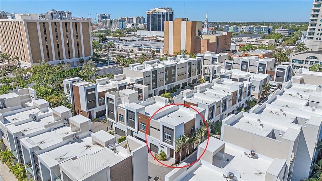 232 COSMOPOLITAN COURT