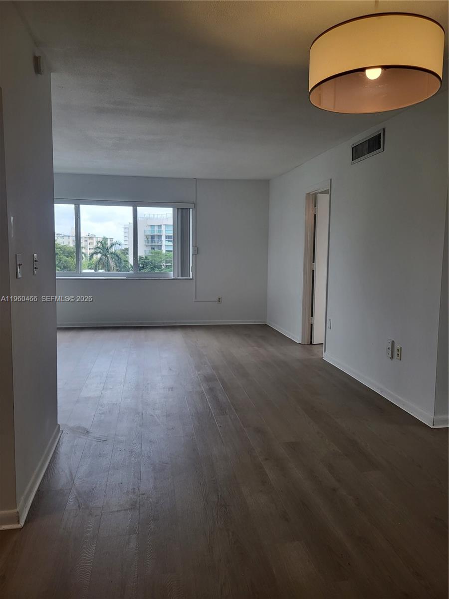 1020 94th St # 503, Bay Harbor Islands FL 33154