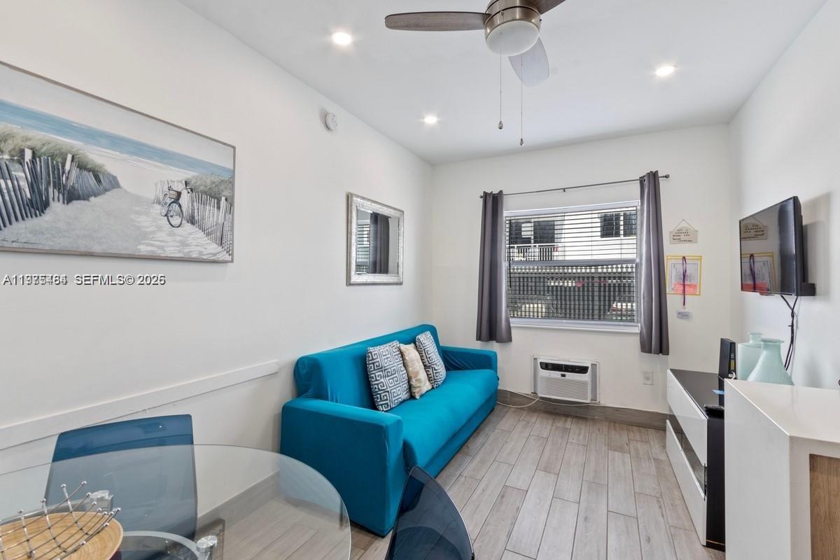 335 Ocean Dr # 122, Miami Beach FL 33139