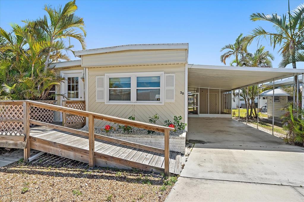 30 FLORES DRIVE