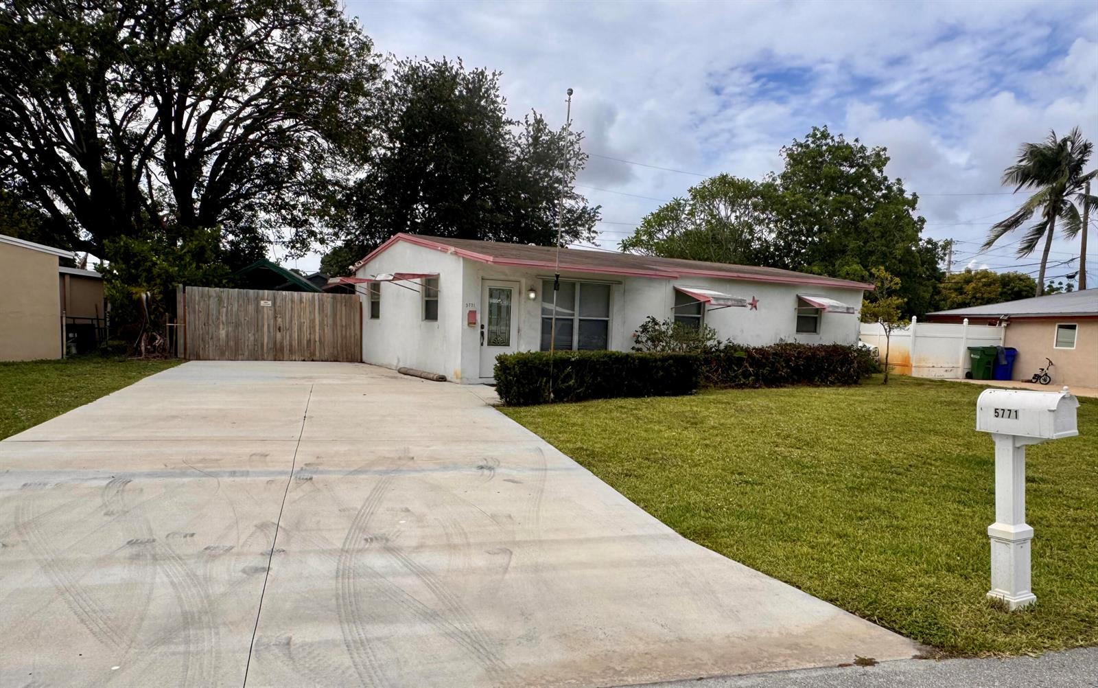 5771 NW 24th Court, Margate FL 33063