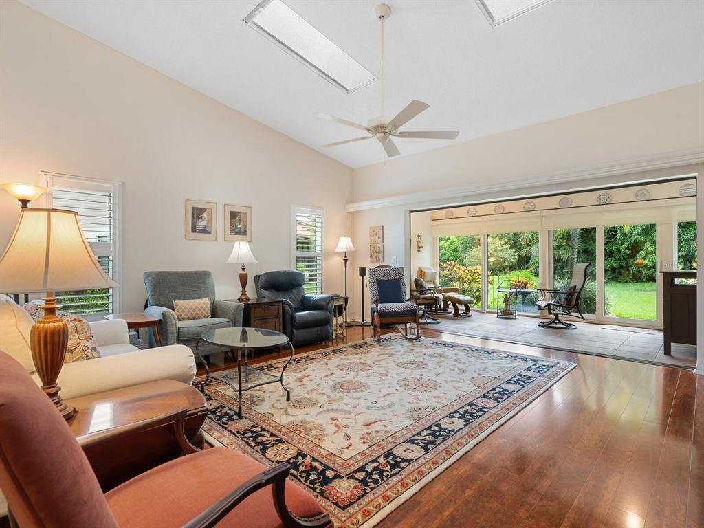 4004 WILSHIRE CIRCLE E UNIT 89, SARASOTA, FL — photo 3 of 30