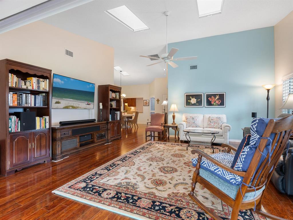 4004 WILSHIRE CIRCLE E UNIT 89, SARASOTA, FL — photo 4 of 30