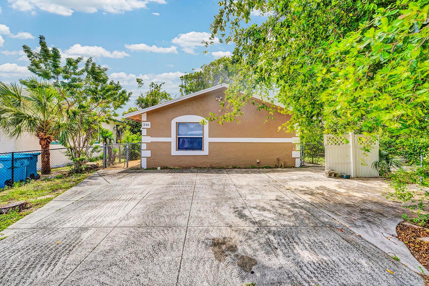 336 NE 12th Avenue, Boynton Beach FL 33435