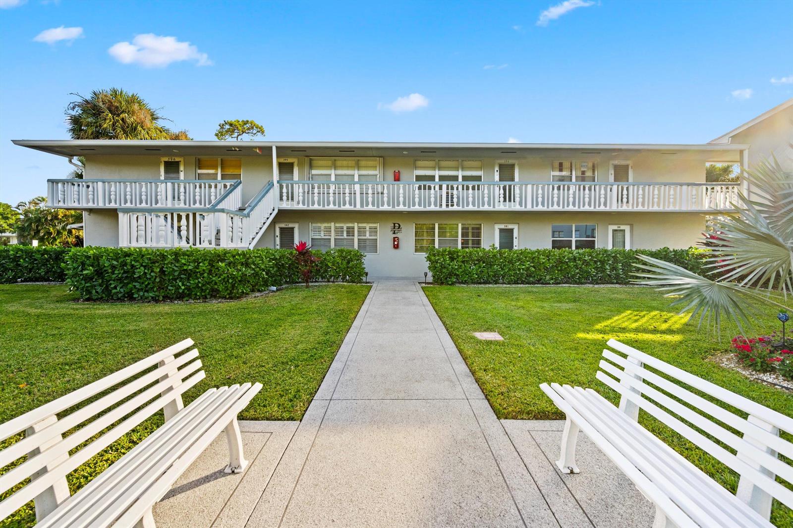 380 Sheffield P, West Palm Beach FL 33417
