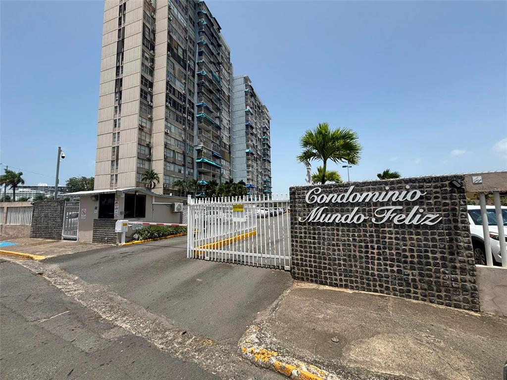 1005 Apt CONDOMINIO MUNDO FELIZ (10MO PISO - BALDORIOTY TOW UNIT 1005