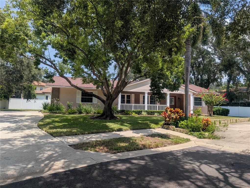 7525 PESCADOR PLACE