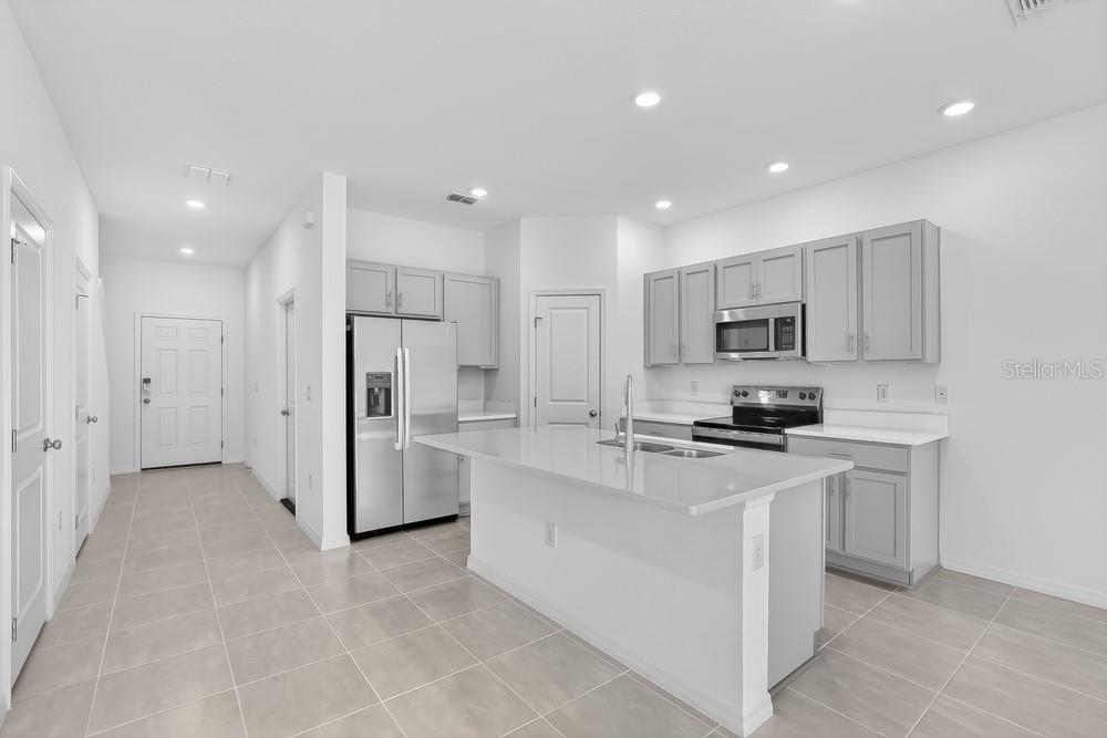 13134 STABLE PLACE, PARRISH, FL — photo 4 of 30