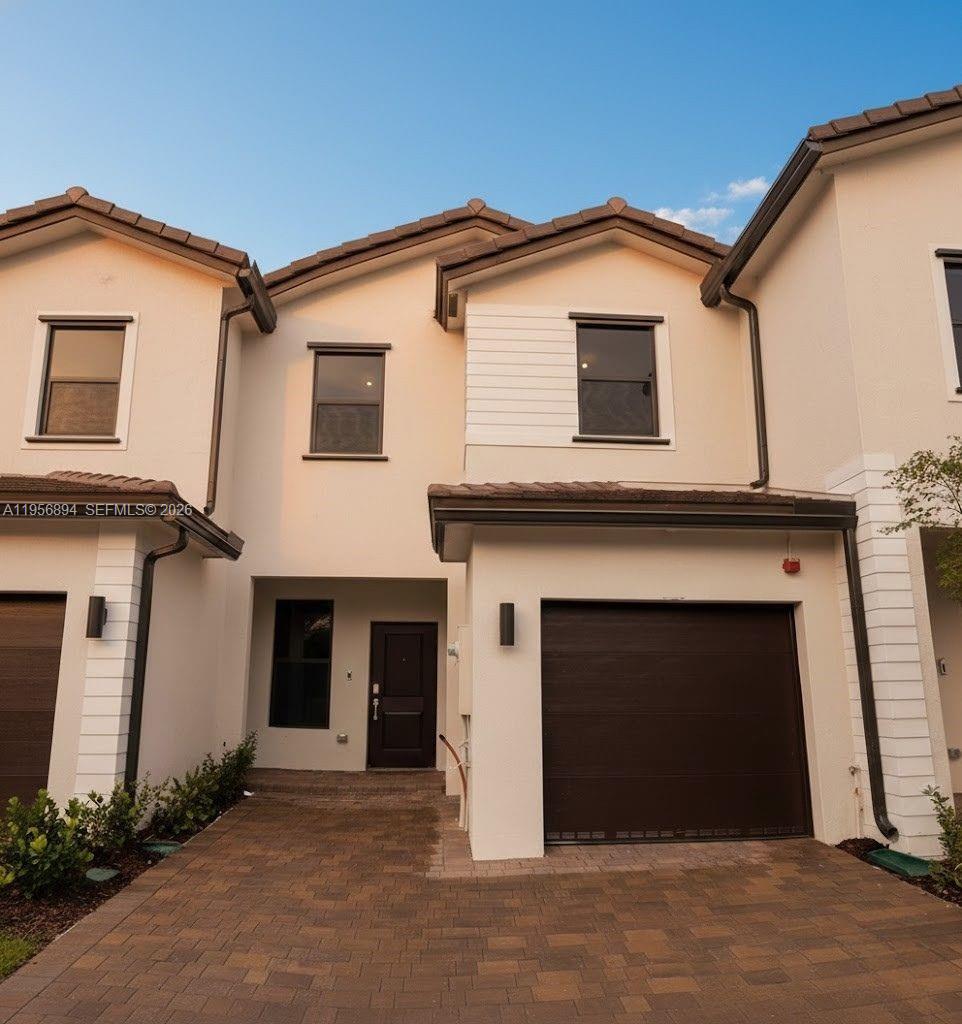 15955 SW 2nd St, Pembroke Pines FL 33027