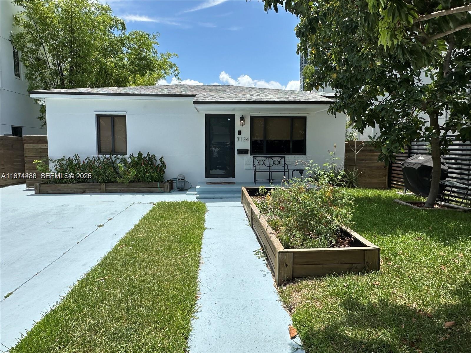 3134 Carter St, Miami FL 33133