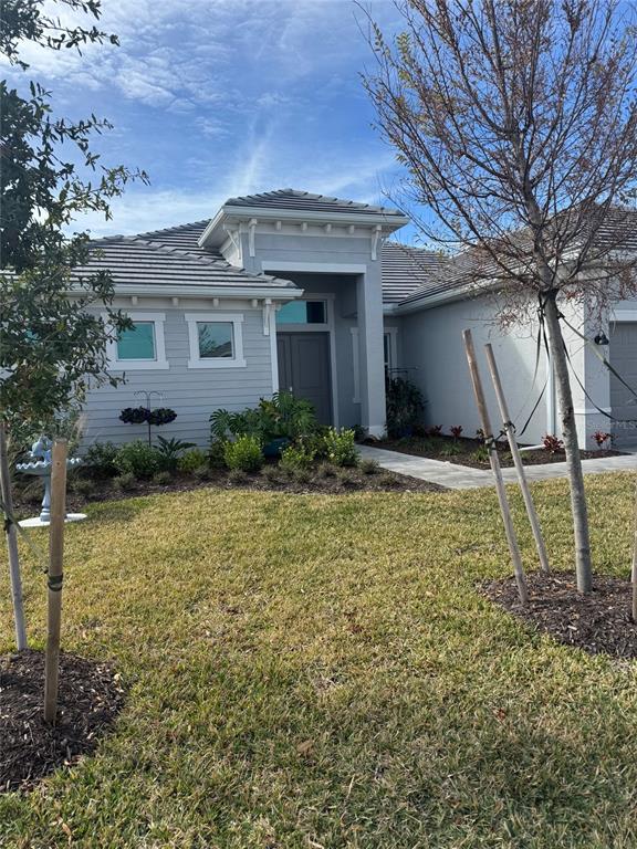 7802 LAKES EDGE LANE