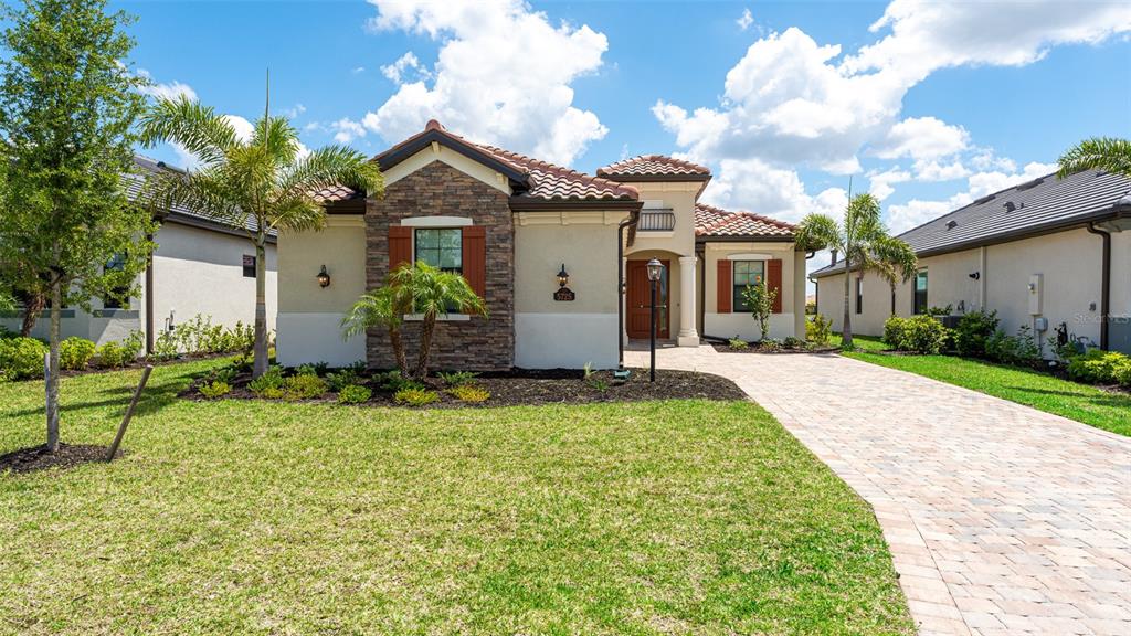 5725 CHEECH GLEN, LAKEWOOD RANCH, FL — photo 2 of 30