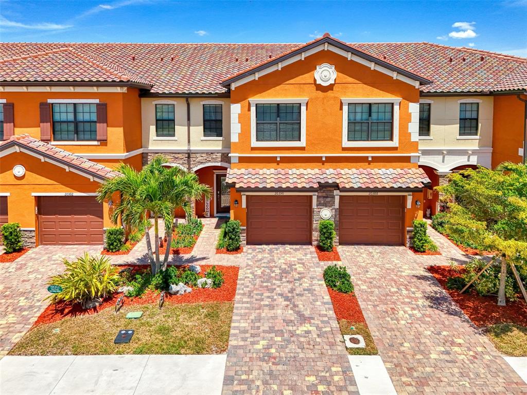 20390 LAGENTE CIRCLE