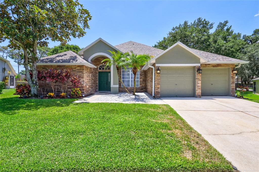 805 WOODCARVER LANE