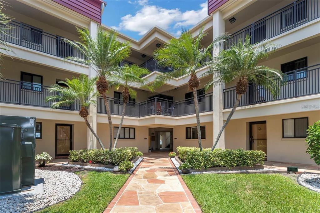 895 S GULFVIEW BOULEVARD UNIT 303