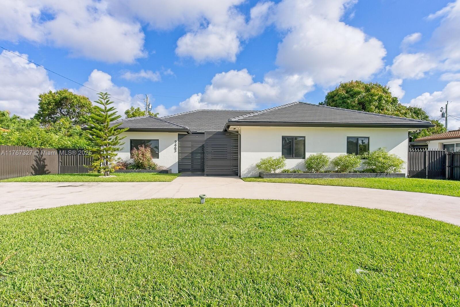 9463 SW 35th St, Miami FL 33165